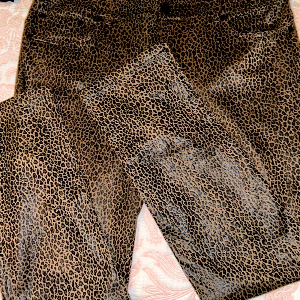 Eric Leopard Print With A Shiny Stretchy Material… - image 1